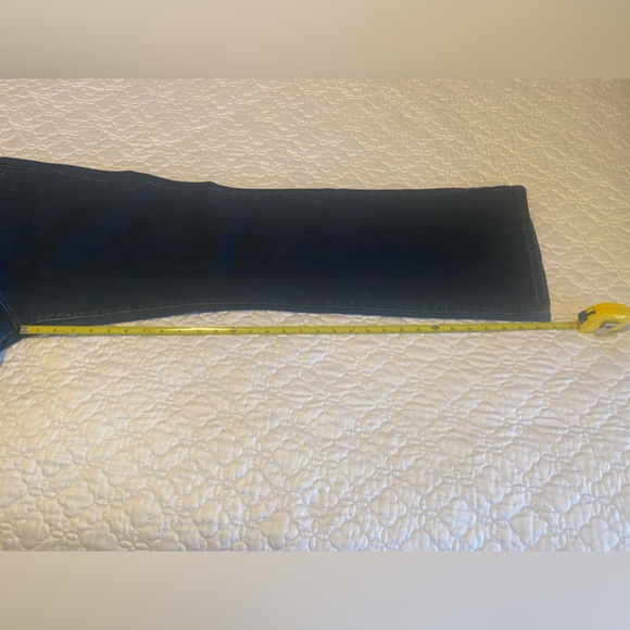 Levi’s 545 low boot cut jeans. Size 16 medium. Dark denim & nice condition. - Picture 13 of 13